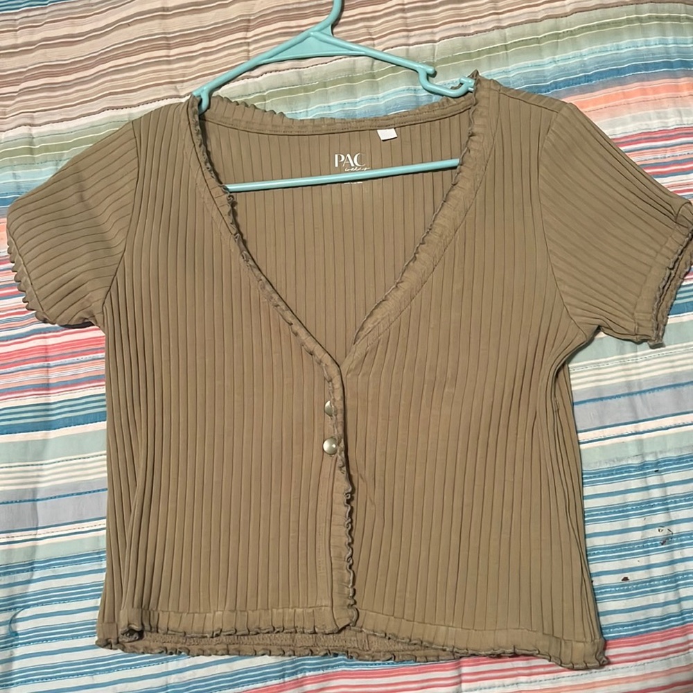Green crop top!
